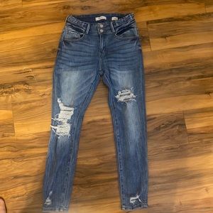 Mid rise, skinny jeans,Kancan buckle exclusive